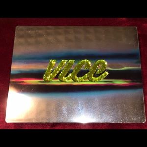 Urban Decay Vice 3 Eyeshadow Palette